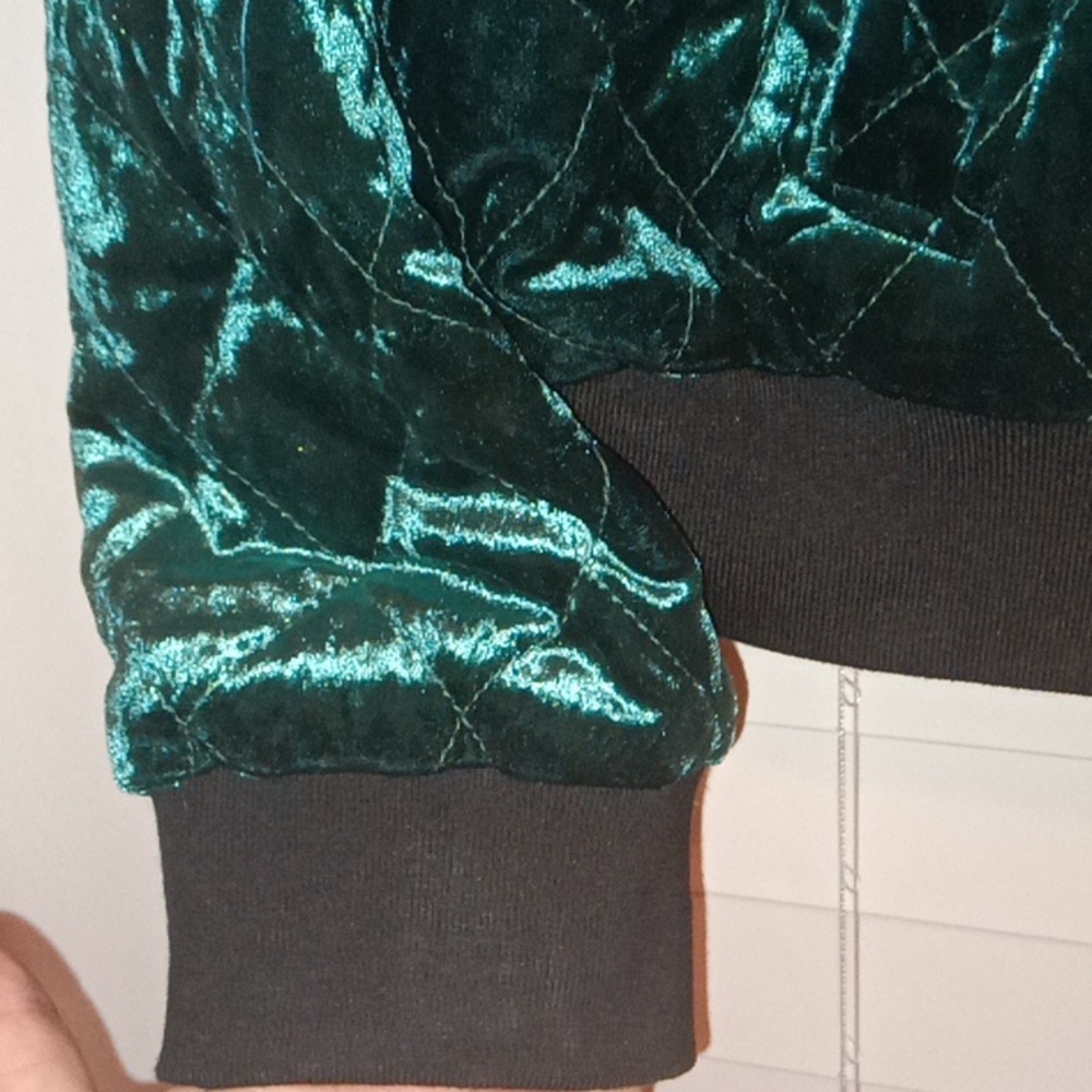 Torrid croppedl size 2 jacket - Picture 4 of 7